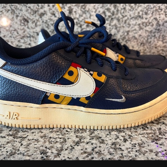 Nike Air Force 1s Size 5.5 - Picture 5 of 5